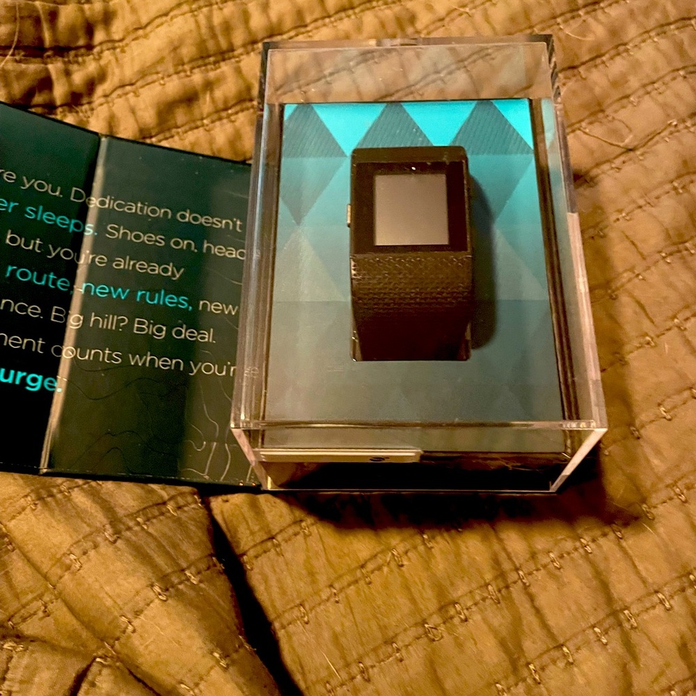 Fitbit Surge Fitness Super Watch
